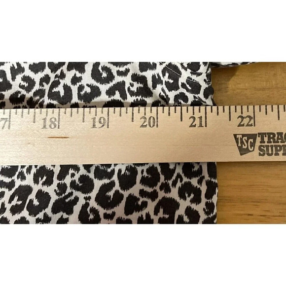 Talbots Sz 16P Petite Animal Leopard Print Button Up Blouse Wrinkle Resistant - Picture 8 of 10